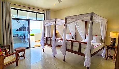 Ocean Front Suite