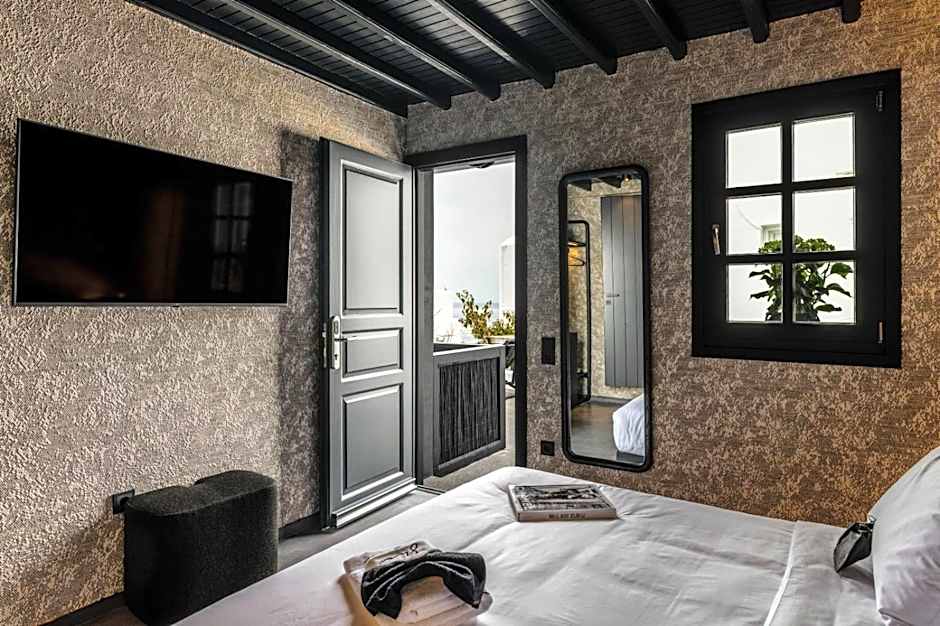 She Mykonos Boutique Hotel