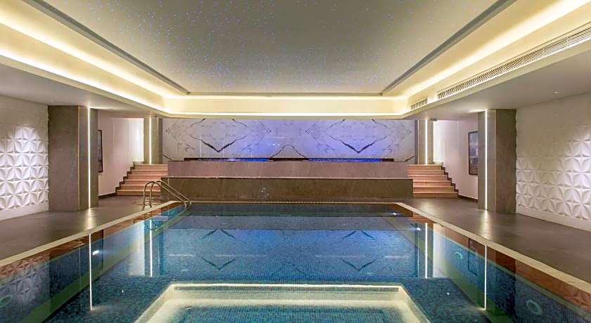 Vittori Palace Hotel and Residences