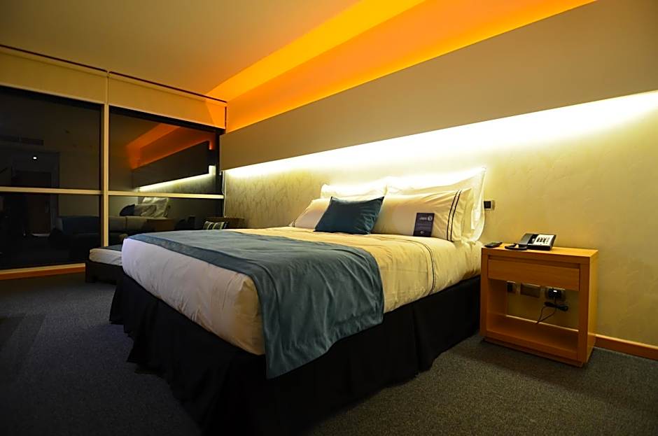 Hotel Enjoy San Antonio