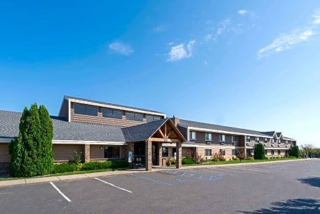 AmericInn by Wyndham Bismarck