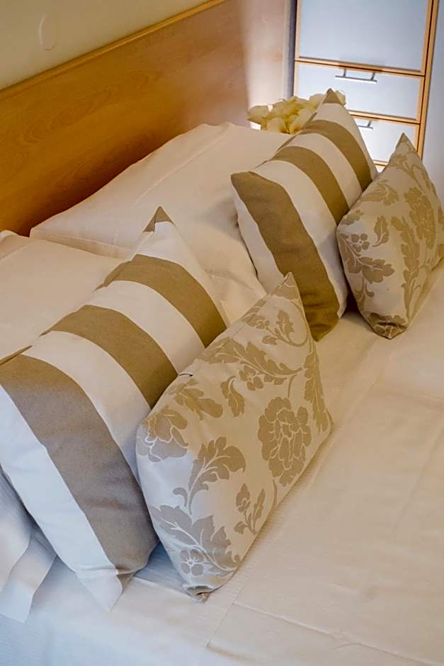 Hotel Mon Cheri