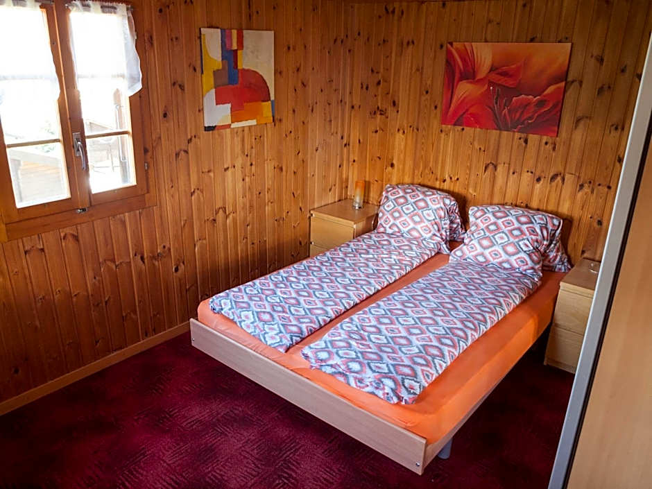 Gruppenhaus im Walliser Alpstyle