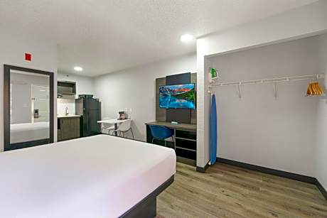 Queen Room - Disability Access - Non-Smoking