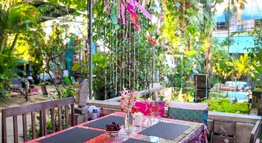 Artist's Place Trat