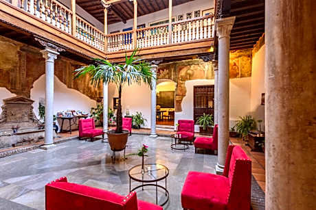 Palacio De Santa Ines