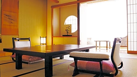 Japanese-Style Room