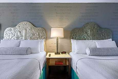 Queen Room with Two Queen Beds - Accessible/Non-Smoking