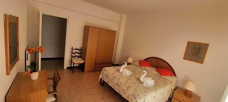 Hotel Dora