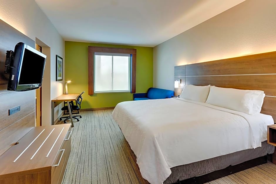 Holiday Inn Express Hotel & Suites Waxahachie By IHG