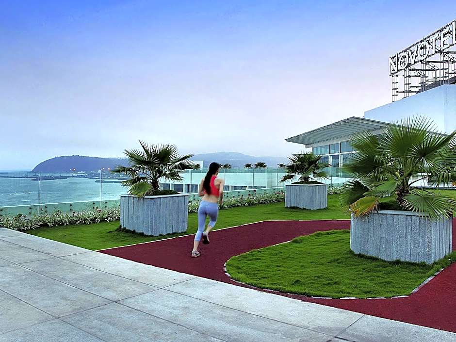 Hotel Novotel Visakhapatnam Varun Beach - - An AccorHotels Brand