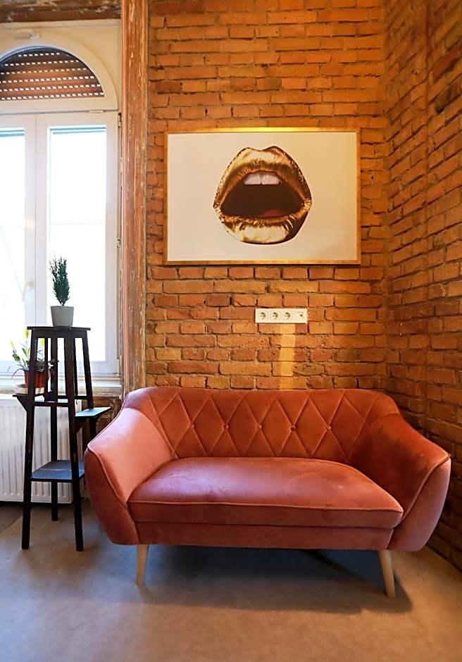 BudapeStayz - Raday Rooms