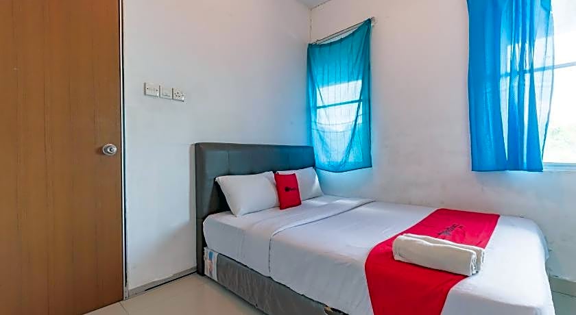 RedDoorz Plus near Kepri Mall