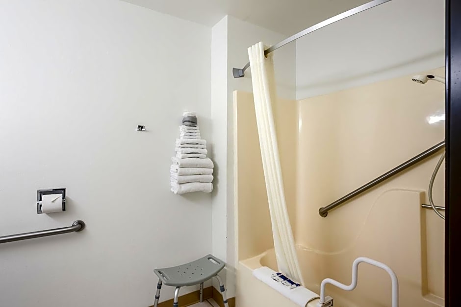 Americas Best Value Inn & Suites-Birch Run