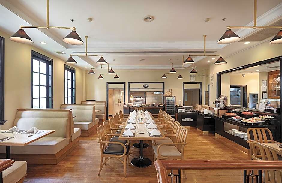 Cape House Langsuan Hotel