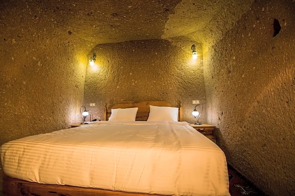 Caldera Cave Hotel