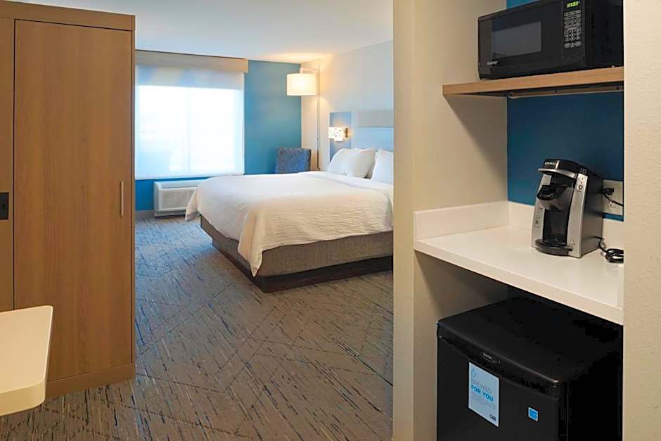 Holiday Inn Express Hotel & Suites Fort Atkinson By IHG