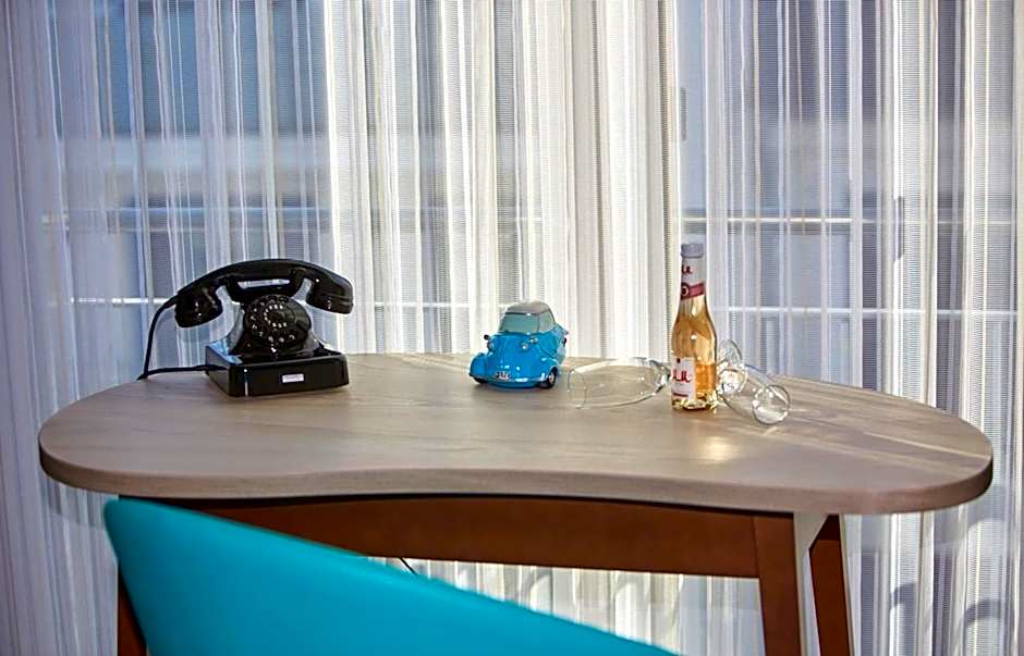 Bernstein Hotel "50`s Seaside Motel"