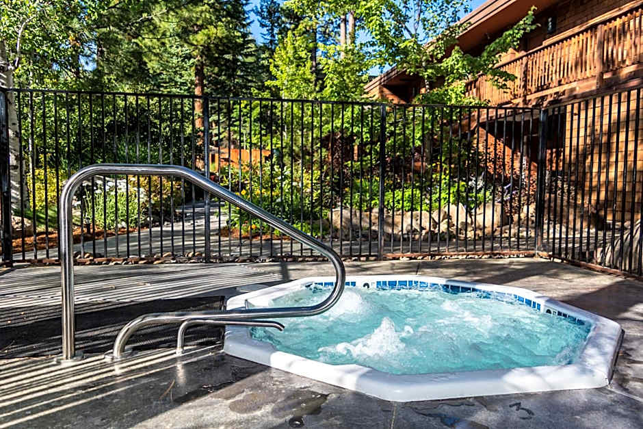 Northlake Lodges & Villas