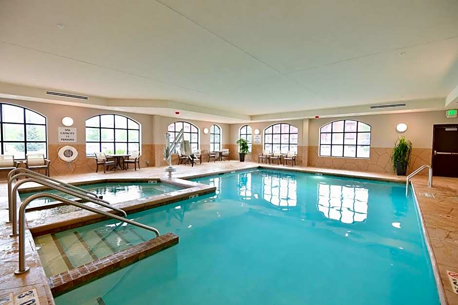 Staybridge Suites By Holiday Inn Wisconsin Dells - Lake Delton By IHG