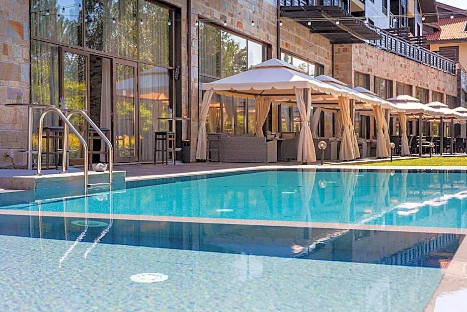 Sunny Duplex, Mountain Views, Spa Access, Near Bansko, Terra Complex