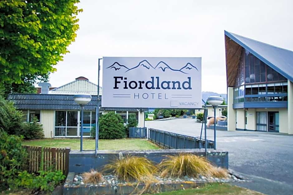 Fiordland Hotel