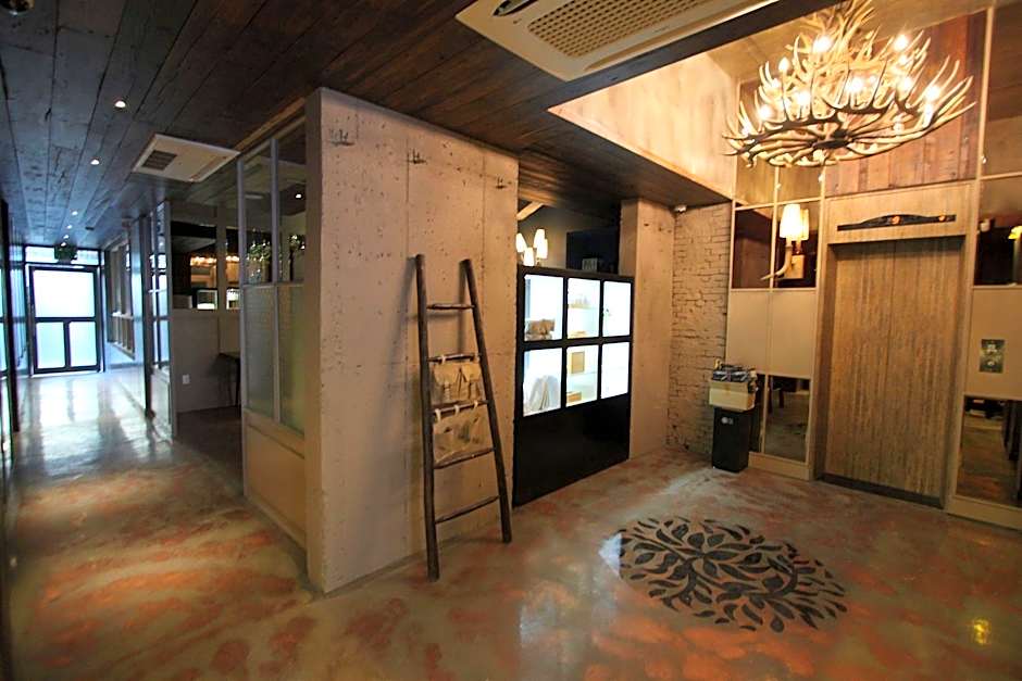 February Hotel SeongSeo