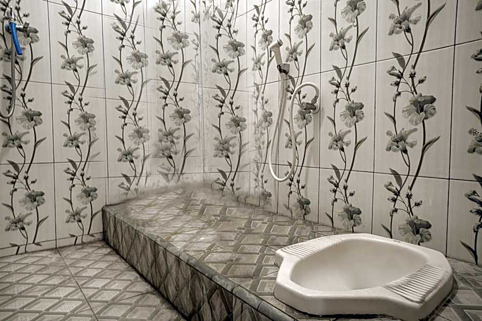 OYO Life 92922 Kost Bu Mala 1 Syariah