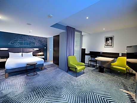 Privilege room with a queen-size bed