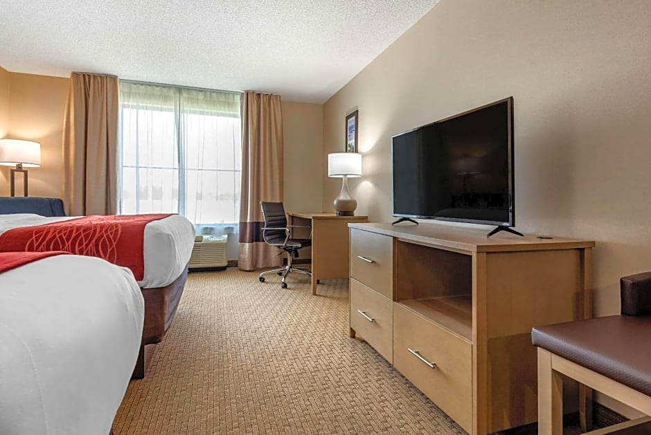 Comfort Inn & Suites Farmington - Victor