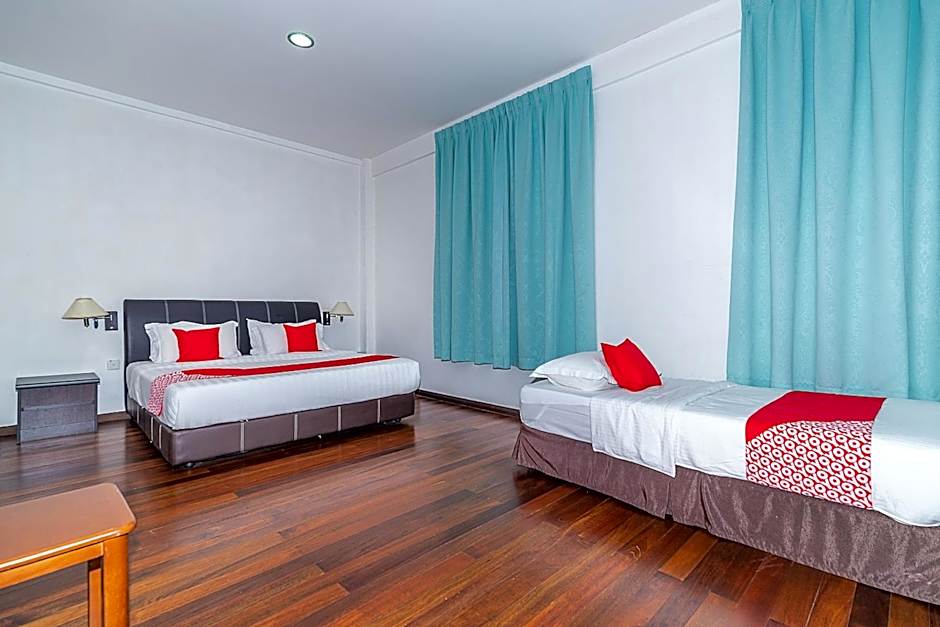 OYO 90036 Eagle Wood Garden