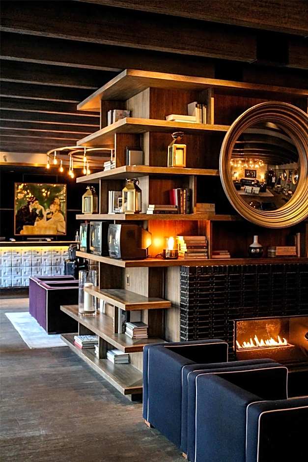 Thompson Chicago by Hyatt