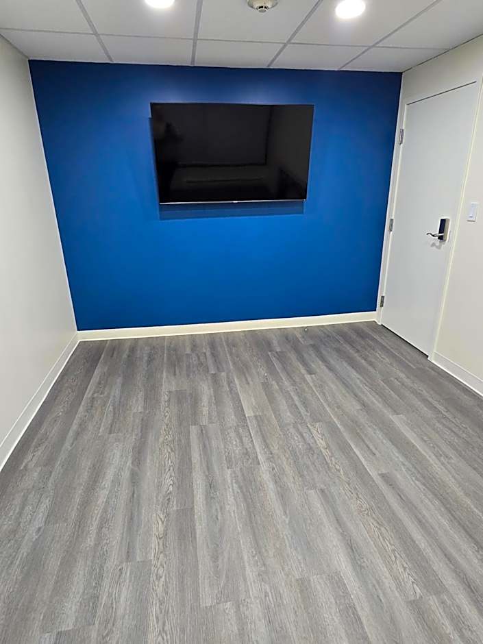 Four Points by Sheraton Boston Newton