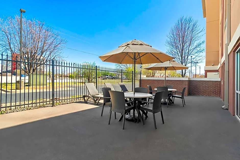 Comfort Suites Bentonville - Rogers