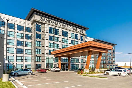 Sandman Signature Saskatoon South Hotel