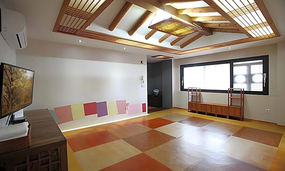 Jeonju Hanok Taejogung Hotel