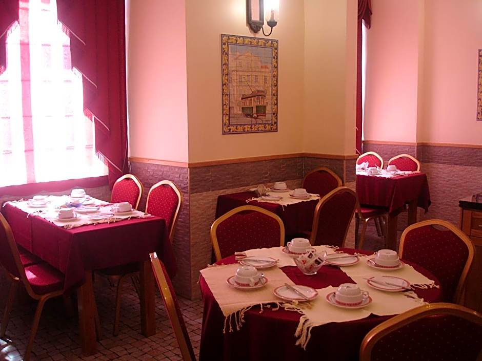 Grande Pensao Residencial Alcobia