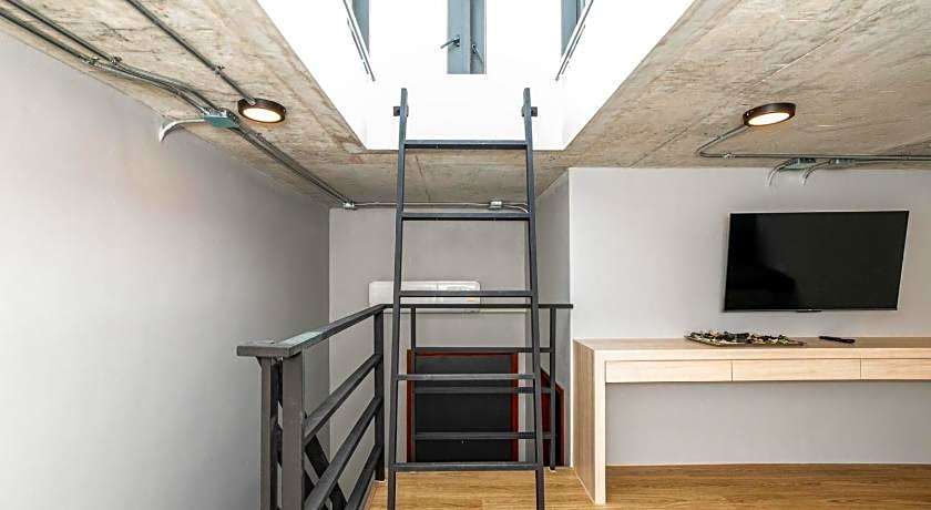 Chainam-Charmchuree residences cafe and spa