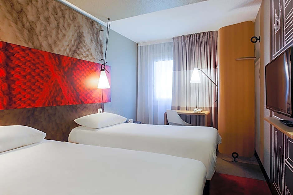 ibis Carcassonne East La Cité Hotel