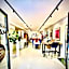 Atelier Raamwerk City Atelier Apartment for Friends and Families 125m2!