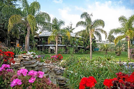 Hacienda Forest View Hotel
