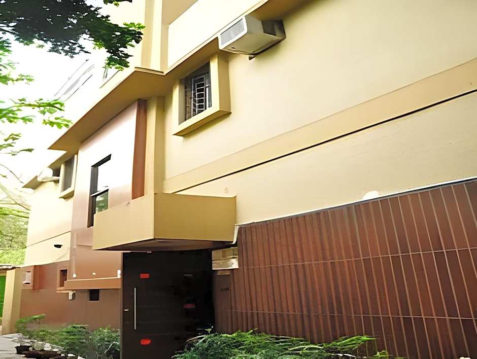 Bhammar's Inn - A Pure Vegetarian Hotel