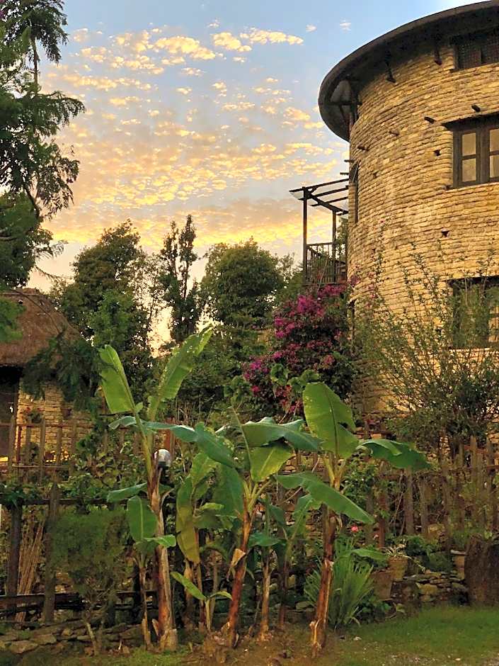 Bhanjyang Village Lodge