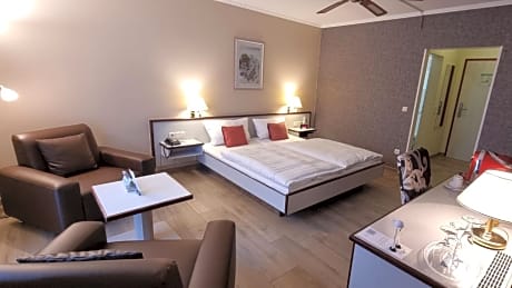 Apartment with Garden View