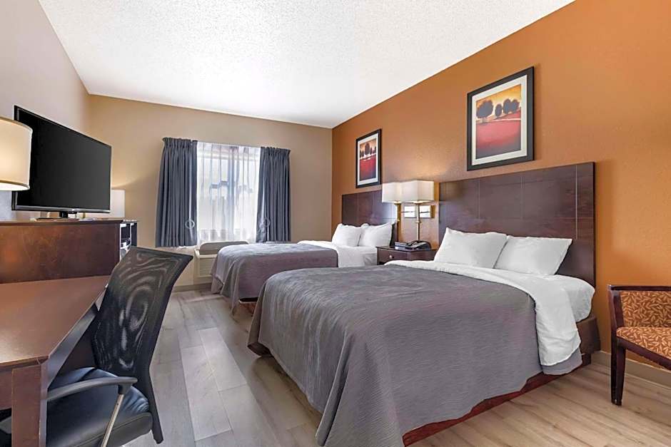 Quality Inn & Suites Wichita Falls I-44