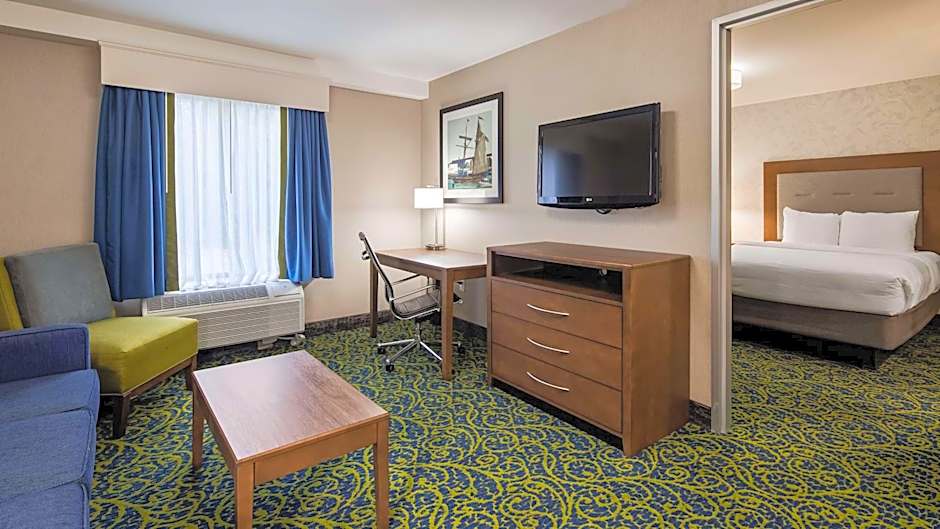 Best Western Plus Portsmouth Hotel and Suites