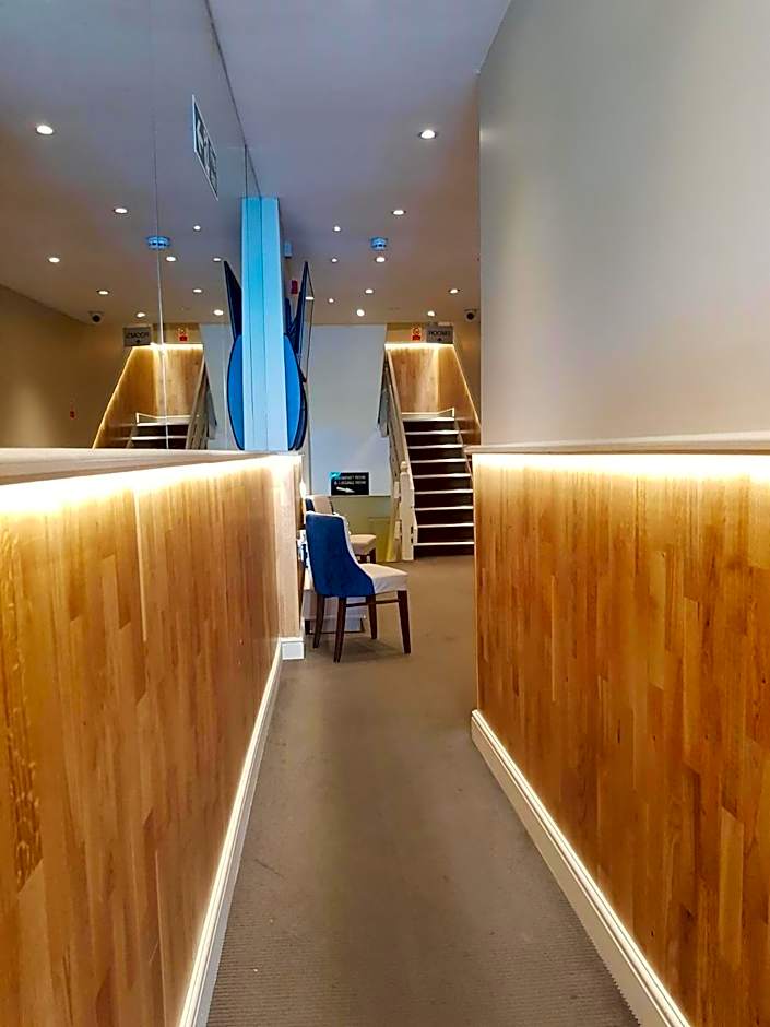 Ascot Hyde Park Hotel