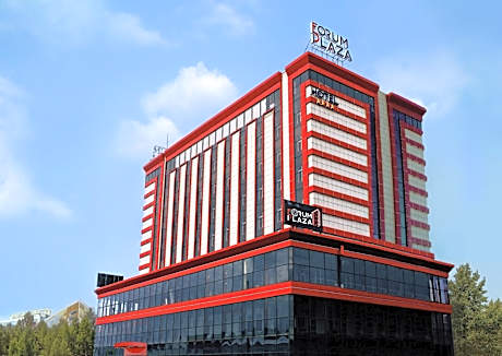 Forum Plaza Hotel