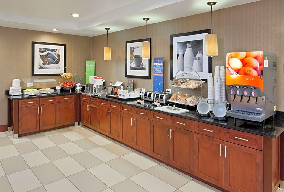 Hampton Inn & Suites Ocean City Bayfront-Convention Center