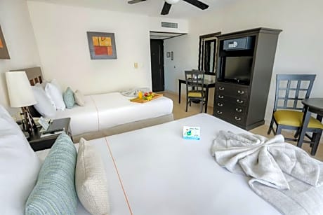 2 Double beds - City View